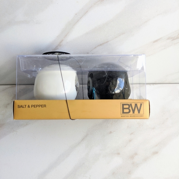 BOSTON WAREHOUSE Sugar Skull Salt & Pepper Shakers - Picture 5 of 6